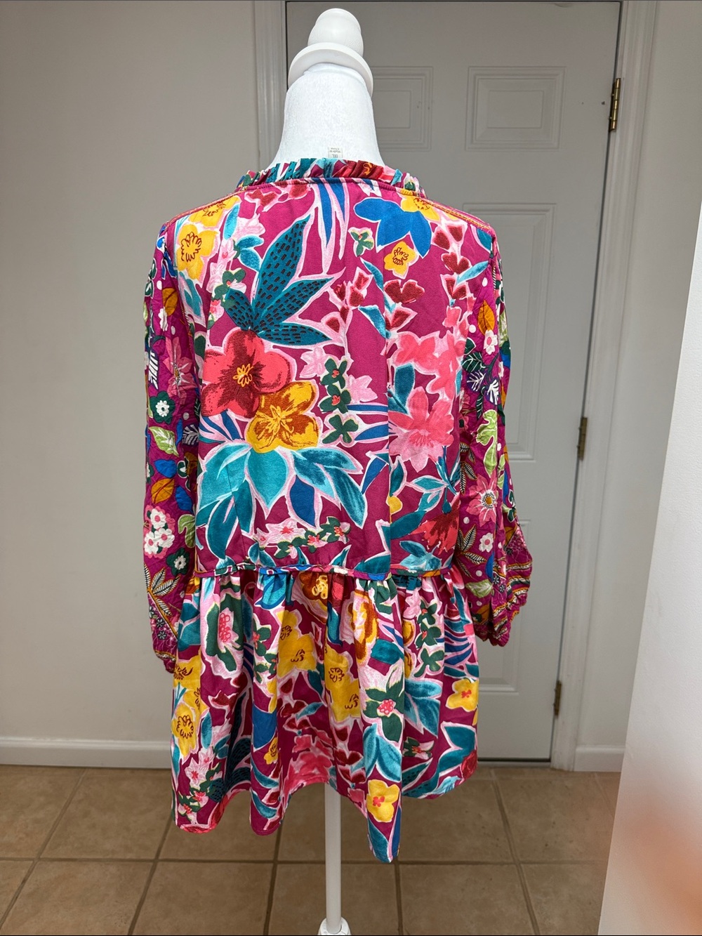 Umgee Vibrant Floral Boho Tunic Top in Magenta, Yellow & Teal size 1 XL - Picture 3 of 3